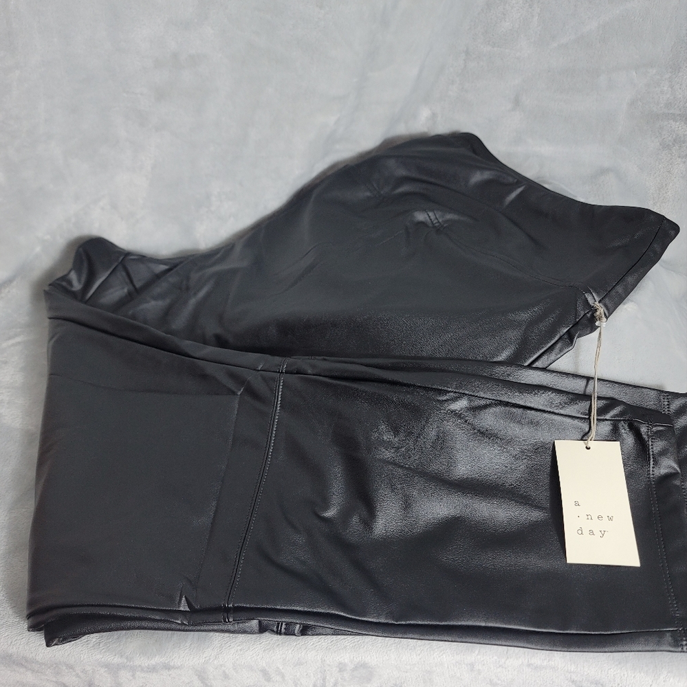 💥💥Faux Leather Pants
